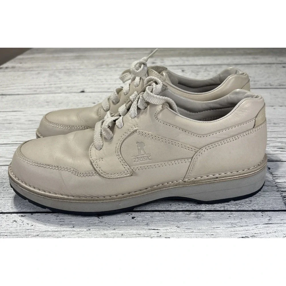 Clarks clark trek